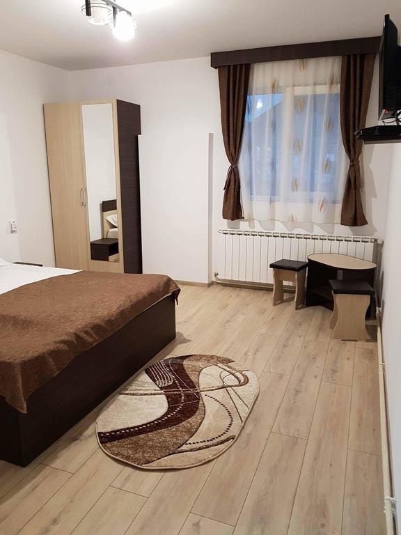 Cabana Sarmis Costesti Bagian luar foto