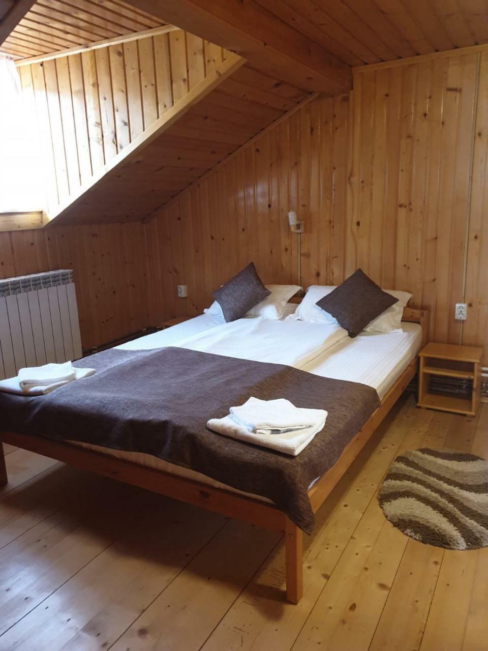 Cabana Sarmis Costesti Bagian luar foto