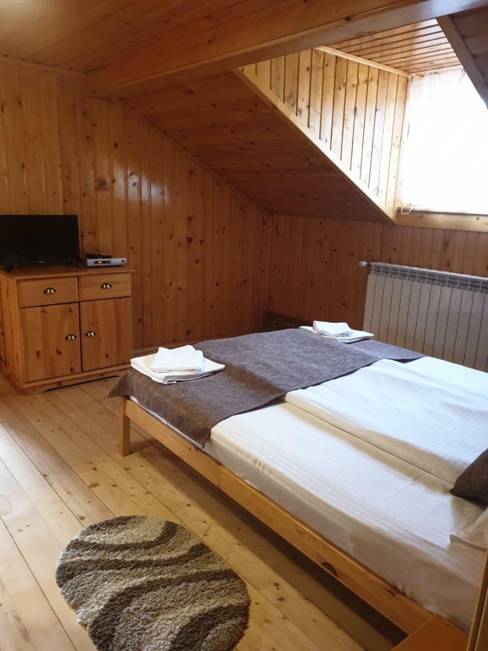 Cabana Sarmis Costesti Bagian luar foto